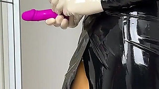 Cock Worship by a Latex Nun
