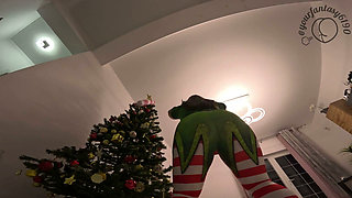 Farting Squats in Christmas Leggings