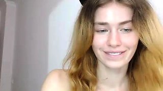 Amateur Webcam Teen Masturbates And Teases