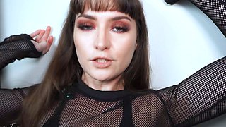 Domino Faye Fucking-the-Goth-Chick-outside-the-Club-in-Dutch