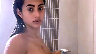 Brunette Solo Webcam Masturbation