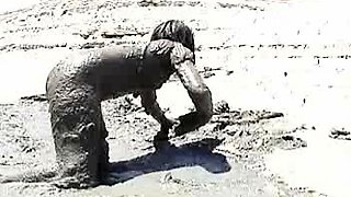 Amateur hottie fucked outdoor in public