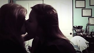 Asian Amateur Lesbians Kissing