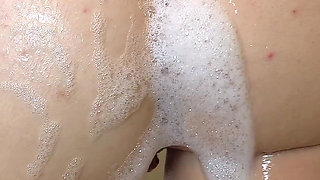 Arielle Lane - Soaking Wet Bubble Bath