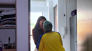 TAKE OFF YOUR PANTS!! MY EX BROUGHT ME A TEDDY BEAR AND A BLOWJOB