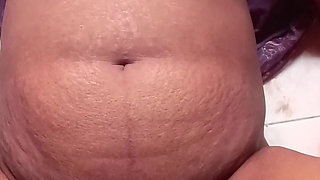 Tamil aunty molai irruthu pall eduthu pundaikul viralai vittu attum katchi part 2