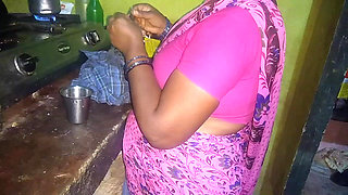 Indian Hot Housewife Romance Hasband in Kitchen