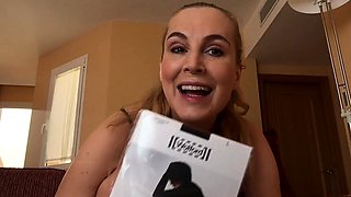Webcam busty blonde stripped covered by oil anal masturbate