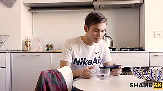 Shame4k. lady stops taking a shower in favor of porno with the perv