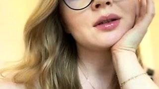 Flashing amateur babe Fae Corbin public masturbate