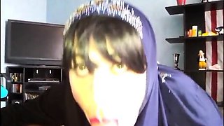 Arab Amateur Carole75 Gives a Blowjob in a Veil