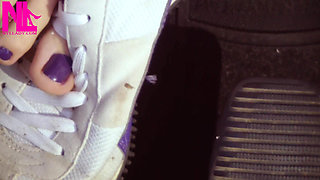 Barefoot Revving in Puma Sneakers