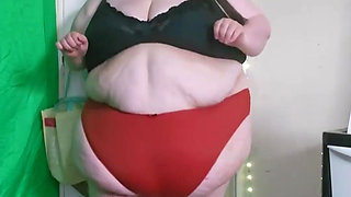 SSBBW Giantess Walking in Tight Red Panties