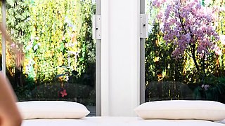 Big Cock Enjoys Blowjob And Hardcore Ride