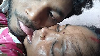 Bhaiya Kamane Gaya AkeLi Bhabhi Ko Bohot Choda Raat Me