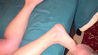 Mature Wife Beautiful Feet and Blowjow