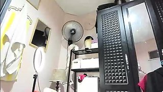 Sexy Japanese Teens in Panties Masturbate