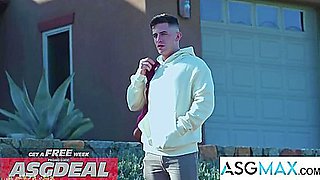 Trevor Brooks And Isaac Parker In College Jock Learns How To Suck Dick & Fuck A Man From Experienced Hunk