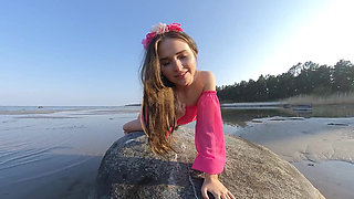 Gabby Bella Masturbates with 4 Fingers on the Beach