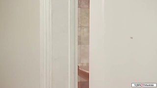 Jade Venus - Shemale Boss Normally Does Not Fuck