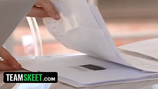 Teamskeet - spunky red haired slut juggles her tasty booty up and down