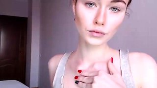 Hot amateur webcam teen masturbates for their fans