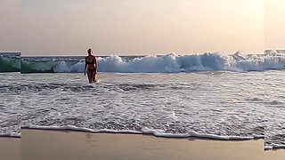 Mature Wife Wife Has Naked Pleasure