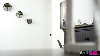 Blowjob clip with appealing Juan El Caballo Loco and Renee Rose from Bratty Sis