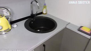 Amateur Teen Anna Sibster Fucks Stranger In Hotel - Creampie POV Reality Sex