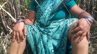 Tamil aunty masturbating in sugarcane plantation