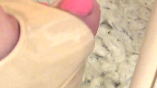 Sadistic Toy Crush Fun for Naughty Blonde Amber!