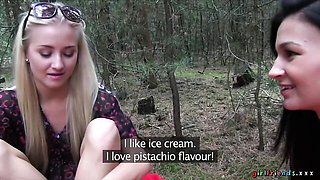 SexyHub featuring kitten's kissing sex