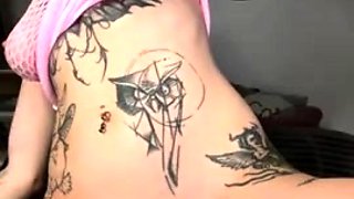 Kinky tattooed camgirl Future_star solo stretching wet anus