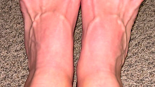 Veiny Feet After Shower - Silent Tease by Ivys Feet Footivities