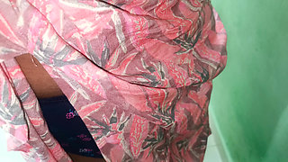 Married Mallu Aunty Showing Hot Structure Romance with Jasmine