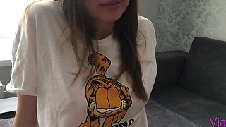 Via Hub Shares Steamy Young Girl Play