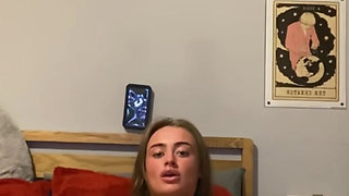 Watch this tattooed goth teen fingers hard herself