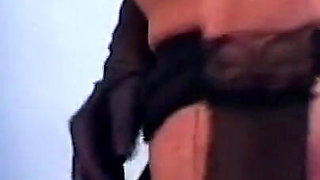 Blonde Hottie Stretches Wide with Dripping Bottle Insertion