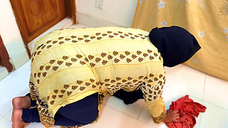 Arab Hot Maid Stuck: Please Hurry up & Fuck My Big Ass Then Get Me Out of Under Bed