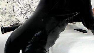 Amateur masturbating on webcam