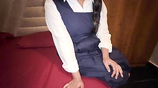 Desi School Girlfriend Sneaks Out to Oyo for Fucking