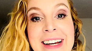 Busty amateur milf masturbates in the shower