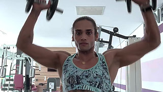 You're too small to be this ebony's coach