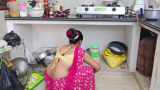 NEWLY MARRIED DESI COUPLE FIRST NIGHT SEX