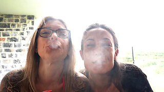 4 Smoking Hot Girls