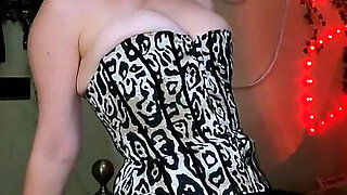 Vampire Mistress Dominate with Armpits