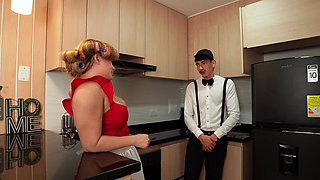 I Give Doa Florinda a Churro and the Bastard Swallows My Milk