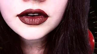 Amateur Webcam Teen Flashes Masturbates