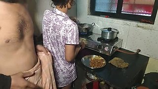 Indian Bride Fucked Hard in Kitchen While Cooking - Desi Bhabhi Rough Sex