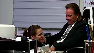 Hot Elise Gave Boss A Perfect Blowjob And Gets Fucked Hard With Big George